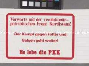 Blatt mit einem Aufkleber aus der Bundesrepublik zur Solidarität mit dem Kampf der PKK