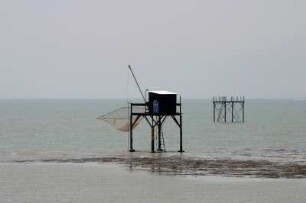 Frankreich. Poitou Charentes. Maritime. Fouras. Typisches Häuschen mit Fischernetzen