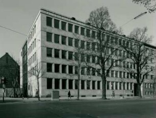 Hochbauten und Tiefbauten, 1951-1952