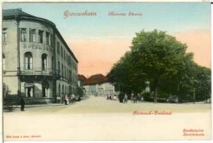Großenhain. Meißner Straße mit Bismarck-Denkmal