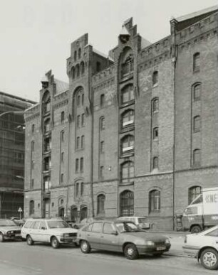 Hamburg-Altstadt (Speicherstadt), Am Sandtorkai 12/11. Speichergebäude (E. 19. Jh.). Straßenansicht