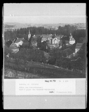 Ostritz. Blick vom Kalvarienberg nach Osten auf das Kloster St. Marienthal