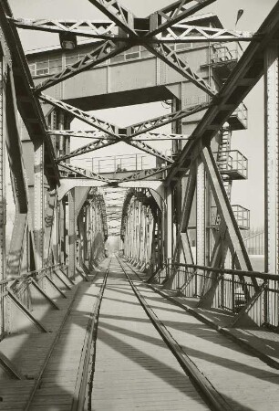 Magdeburg, Eisenbahnbrücke, Hubbrücke