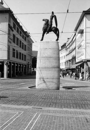 Freiburg i. Br.: Neu aufgestellter Bertoldsbrunnen