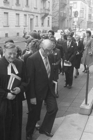Konfirmation bei der Evangelischen Matthäusgemeinde in der Vorholzstraße 47