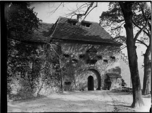 Schloß Eberstein Torhaus (erbaut 1602-1609) Ansicht Feldseite von Nordwesten