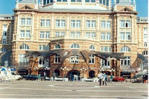 Haager Treffen zur Weiterführung der Friedensinitiative Europäischer Schriftsteller 's-Gravenhage, Kurhaus 24-26 Mai