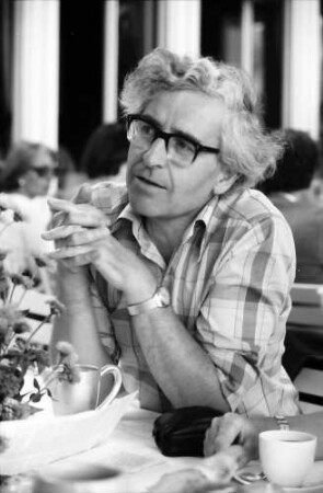 26. Tagung 1976 Physiker; Gruppen beim Bayrischen Frühstück: Antony Hewish