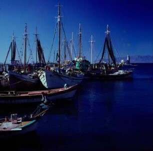 Kalymnos. Kaiki im Hafen