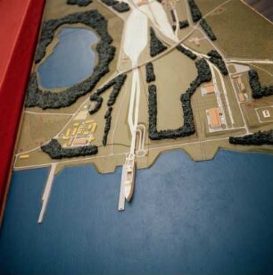 Modellausschnitt des Fährhafens, Bau des Fährhafens Mukran, Sassnitz