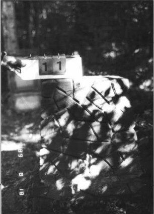 Grabstein 11 (Index: 100109147) Zustand: nur Sockel Maße HxBxT: 84x52x17 cm Beschreibung: nur Sockel: Grabstein 11