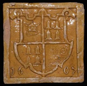 Fliese mit Wappen