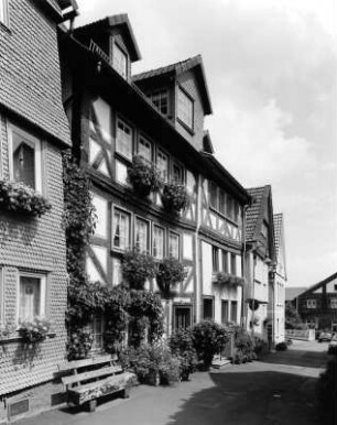 Fachwerkwohnhaus (Fachwerkwohnhaus); Alsfeld, Hofstatt 13