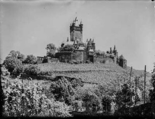 Reichsburg Cochem : Burganlage in der rheinland-pfälzischen Stadt Cochem auf einem Bergkegel (154m)