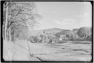 Neuhausen mit Schwartenberg. Sommer