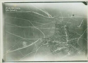 Foto von Sailly-au-Bois mit den Stellungen östlich der Ortschaft (Luftbild)