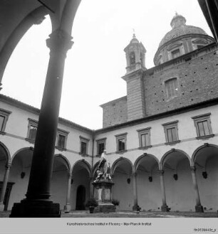 San Frediano in Cestello, San Frediano in Cestello: Cortile di San Bernardo, Florenz