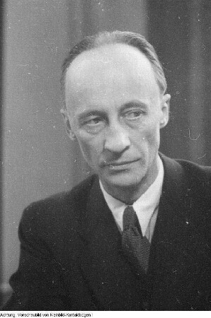 Dresden. Johannes Dieckmann (1893-1969), LDPD, Minister in der 1. sächsischen Regierung nach dem Kriege (Portrait), 1947?