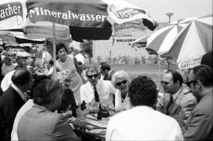 Hausen an der Möhlin: Gäste beim Picknick