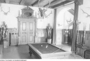 Radebeul, Schloss Hohenhaus, ehemaliger Sommersitz der Schwiegereltern Gerhart Hauptmanns, 1948?