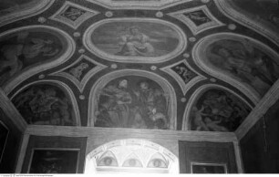Dekoration mit allegorischen Darstellungen und Porträts von Herrschern aus dem Hause Habsburg