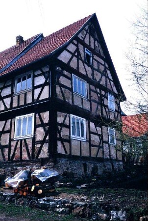 Fachwerkhaus, sanierungsbedürftig