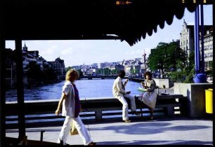 Zürich: Rathausbrücke mit Limmat, nach Westen, Weinplatz