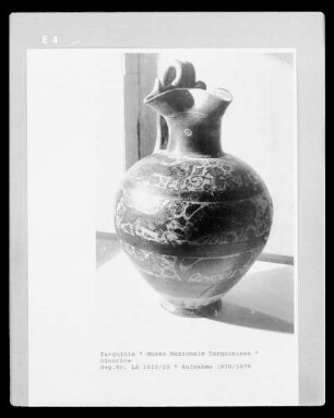 Oinochoe