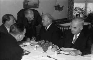 Freiburg: stehend, Karnatz, Lilje, Haug