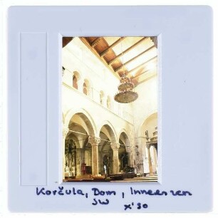 Korčula, Markuskathedrale : Innenansicht Kirchenschiff