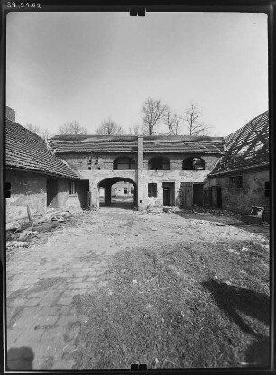 Großräschen, Dorfstraße 16. Gehöft. Hofansicht