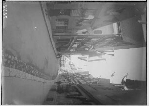 Fürst-Wilhelm-Straße in Sigmaringen; Blick in Richtung Rathaus; Häuser mit Fahnen festlich geschmückt