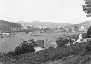 Südende von Neudek : Blick auf das Südende von Neudek ca. vom Krankenhaus aus.