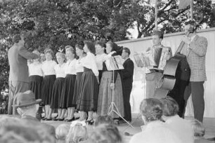 Erntefest in Malschwitz. Kulturprogramm : Žnjenski swjedźeń w Malešecach. Kulturny program : Malschwitz / Malešecy