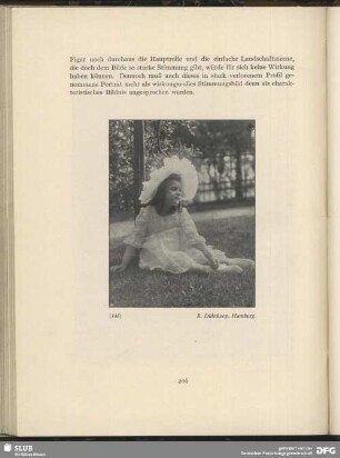 [Mädchen in weißem Kleid auf einer Wiese sitzend]
