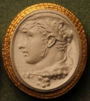 Profilkopf des jungen Herkules mit Olivenkranz und Löwenhaut (Daktyliothek, Erstes Mythologisches Tausend)
