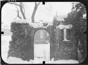 Arnstadt. Ruine An der Liebfrauenkirche