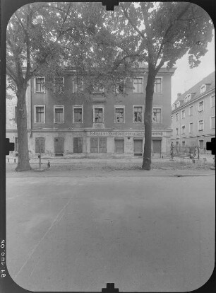 Dresden-Neustadt, Friedrich-Engels-Straße (Königstraße) 5. Wohnhaus (nach 1732) mit ehem. Fotokopier-, Reproduktions- und Lichtpausanstalt. Straßenfront