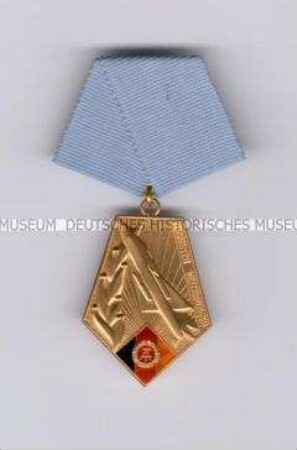 Medaille zum Ehrentitel "Verdienter Militärflieger der Deutschen Demokratischen Republik"