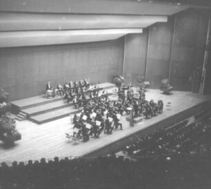 5. Zyklus-Konzert (Franz-Schubert-Zyklus) der Dresdner Philharmonie unter Leitung von Johannes Winkler mit Magdalena Rezler als Solistin (F. Schubert: Sinfonie Nr. 1; M. Karlowicz: Violinkonzert A-Dur op. 8; F. Mendelssohn Bartholdy: 4. Sinfonie). Kulturpalast Dresden, 07.02.1979