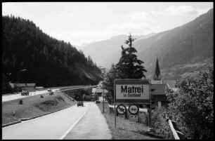 Matrei: Osttirol, Ortschild Matrei