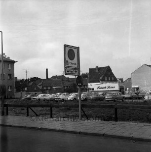 provisorischer Parkplatz an der Hagenstraße gegenüber der Kreissparkasse an der Ecke Weg zum Bürgerpark