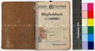 Mitgliedsbuch des Arbeiter-Turnerbundes zu Berlin für Wilhelm Metze, mit Beitrittsmarken