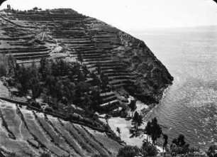 Isla de la Sol : Blick auf die Terrassen an den Hängen der Isla de la Sol.