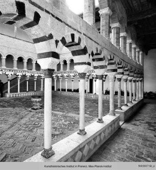 Santissima Trinità e Santa Mustiola, Chiesa Abbaziale, Santa Mustiola, Pieve, Sovicille