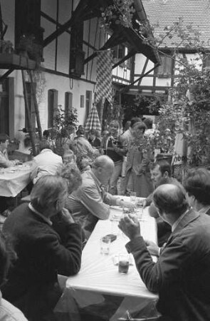 "Grötzinger Weinmarkt" im Wensauer-Haus von Ferdinand Wensauer in Grötzingen