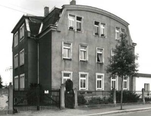 Radebeul, Serkowitzer Straße 24. Wohnhaus (um 1905)
