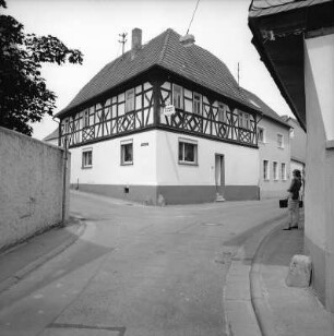 Eltville, Hauptstraße (Hattenheim) 12