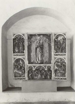 Altarschrein mit Strahlenkranzmadonna