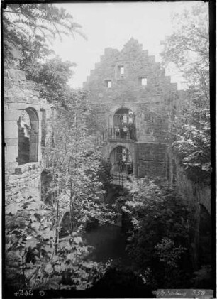 Minneburg Palas Inneres Ansicht auf die Giebelwand nach Südosten